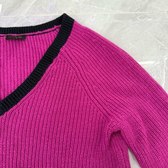 Women’s Talbots Ribbed Color Block Long Sleeve V-Neck Sweater XS - Picture 4 of 16
